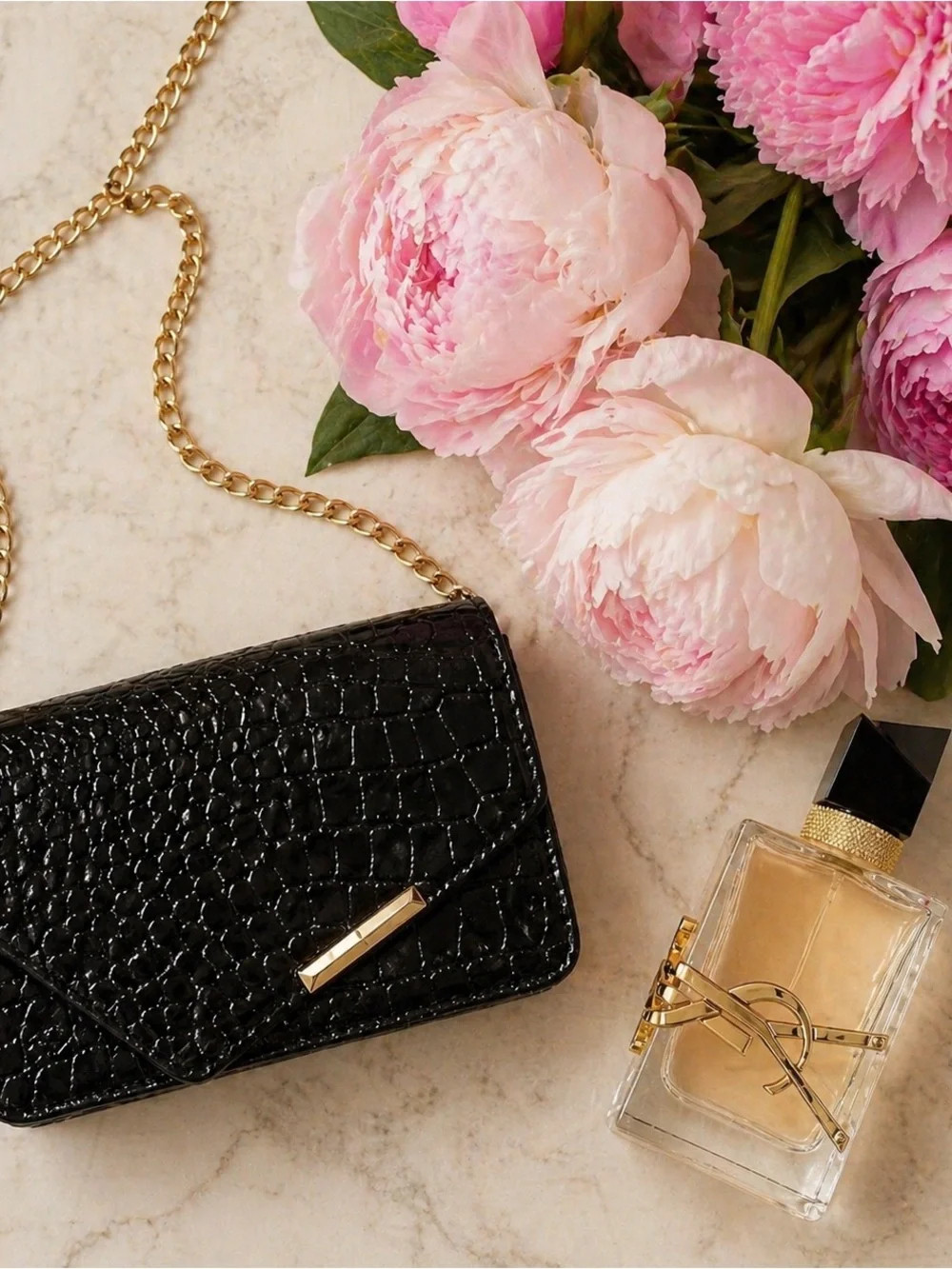 Black Croc-Embossed Faux Leather Crossbody Bag 🖤 Gold Chain Strap Chic Evening